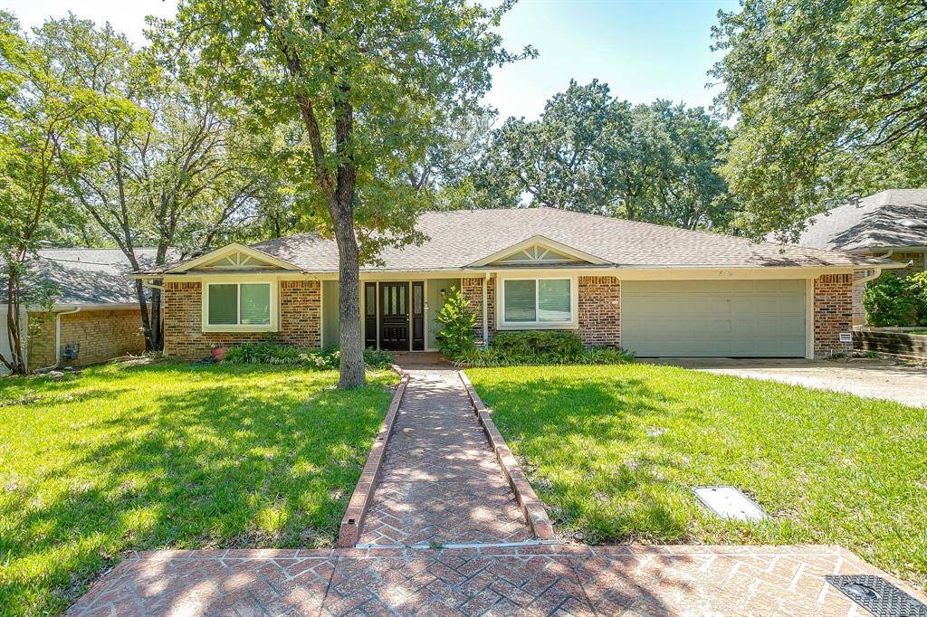 Arlington, TX 76016,5704 Firewood Drive