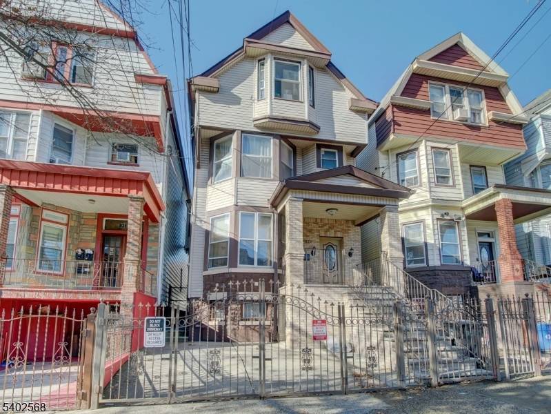 Newark City, NJ 07104,320 Clifton Ave