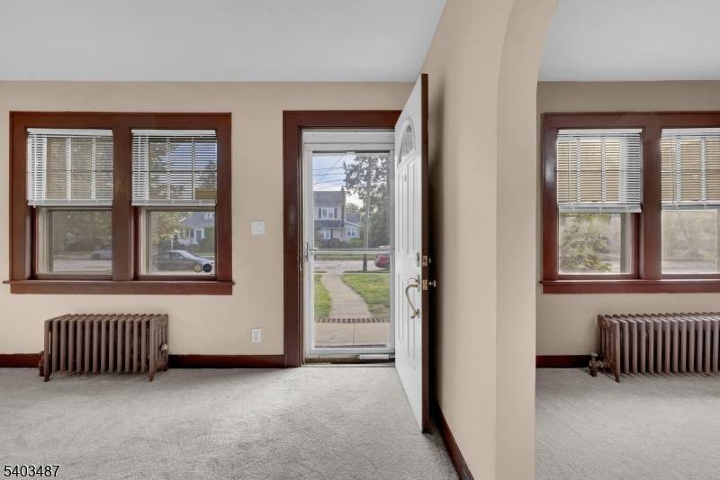 Rahway City, NJ 07065,163 Stanton St