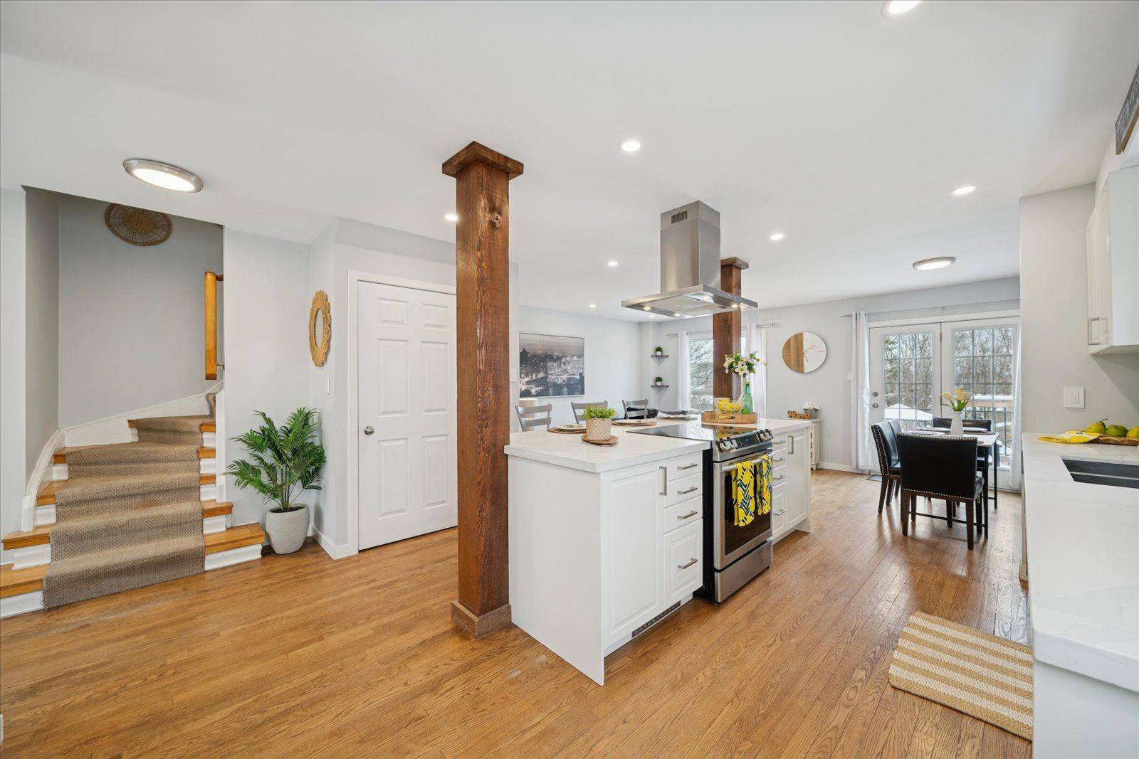 Oshawa, ON L1K 1Y6,549 Cobblehill DR