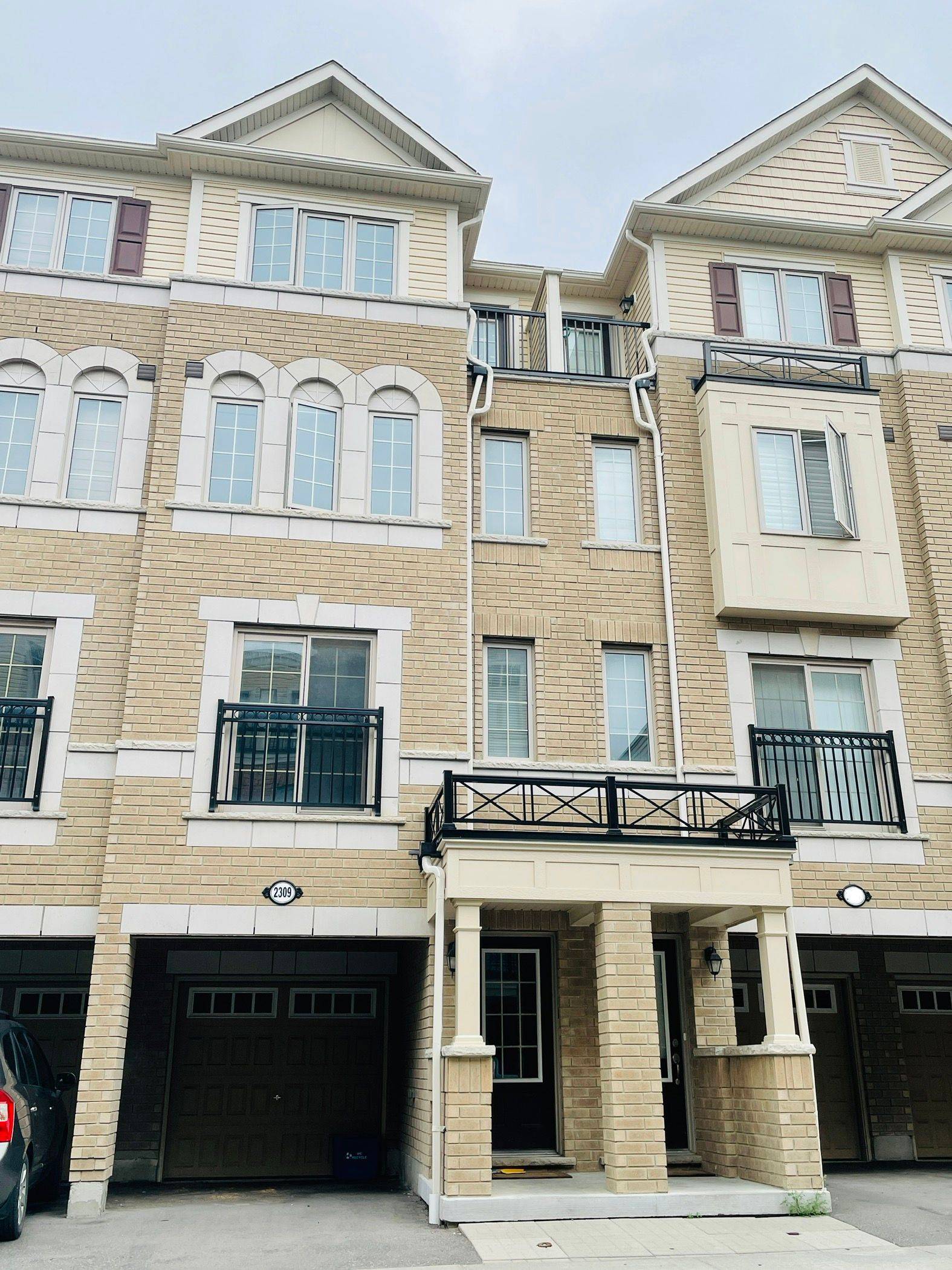 Oshawa, ON L1L 0K8,2309 Chevron Prince PATH