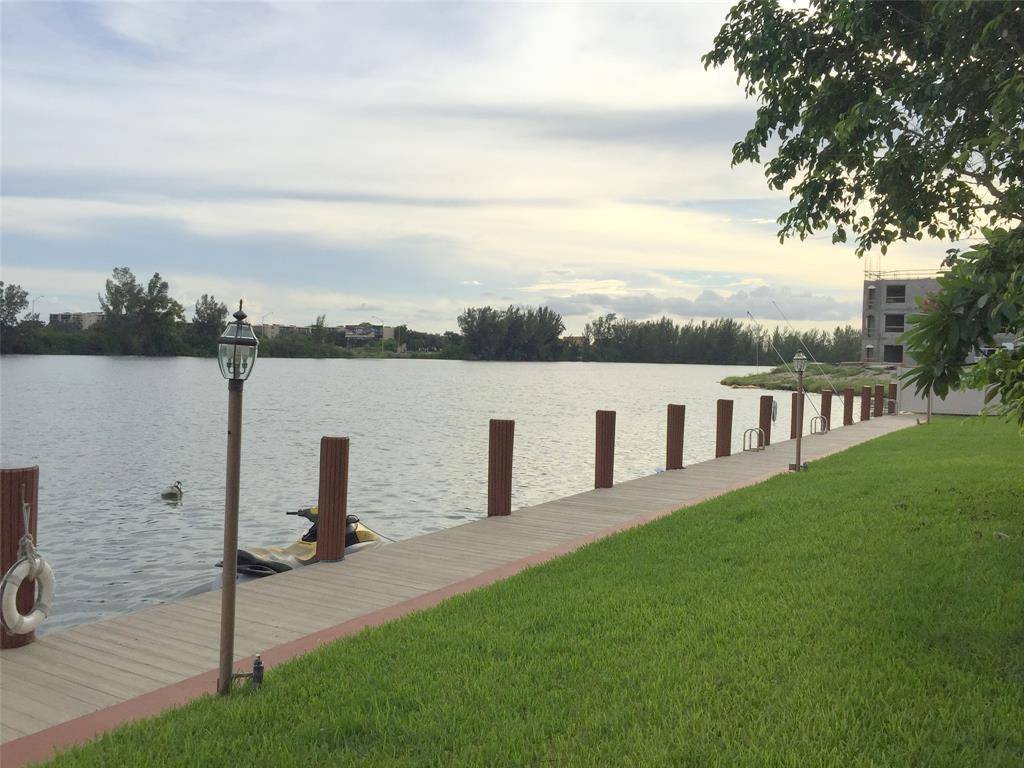 Deerfield Beach, FL 33064,1100 Crystal Lake Dr #110