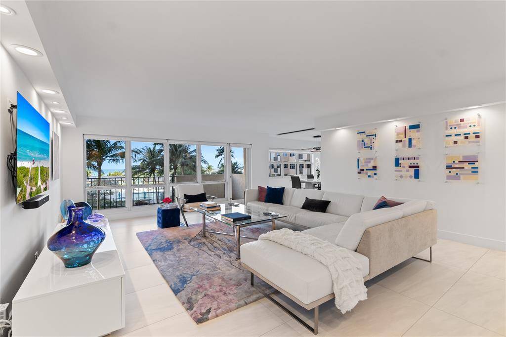 Lauderdale By The Sea, FL 33308,4900 N Ocean Blvd #412