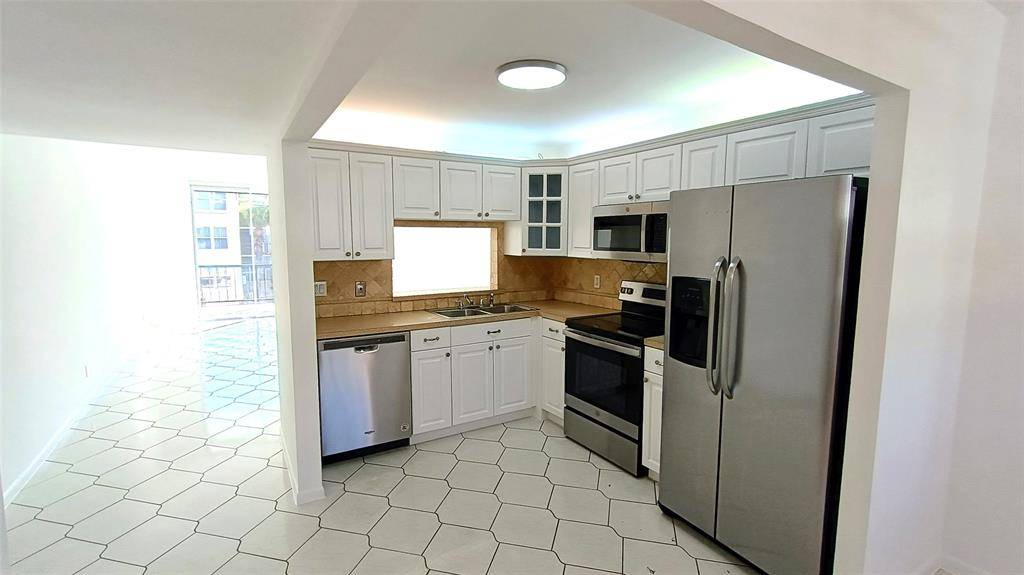 Pompano Beach, FL 33062,777 S Federal Hwy #M203