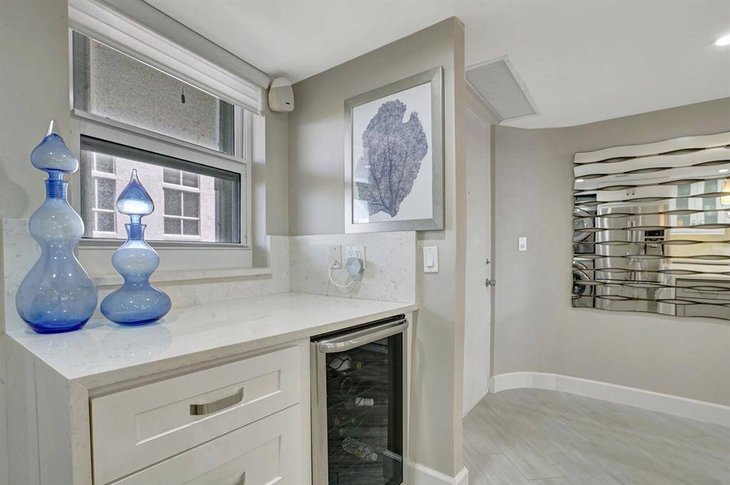 Fort Lauderdale, FL 33308,4100 Galt Ocean Dr #305