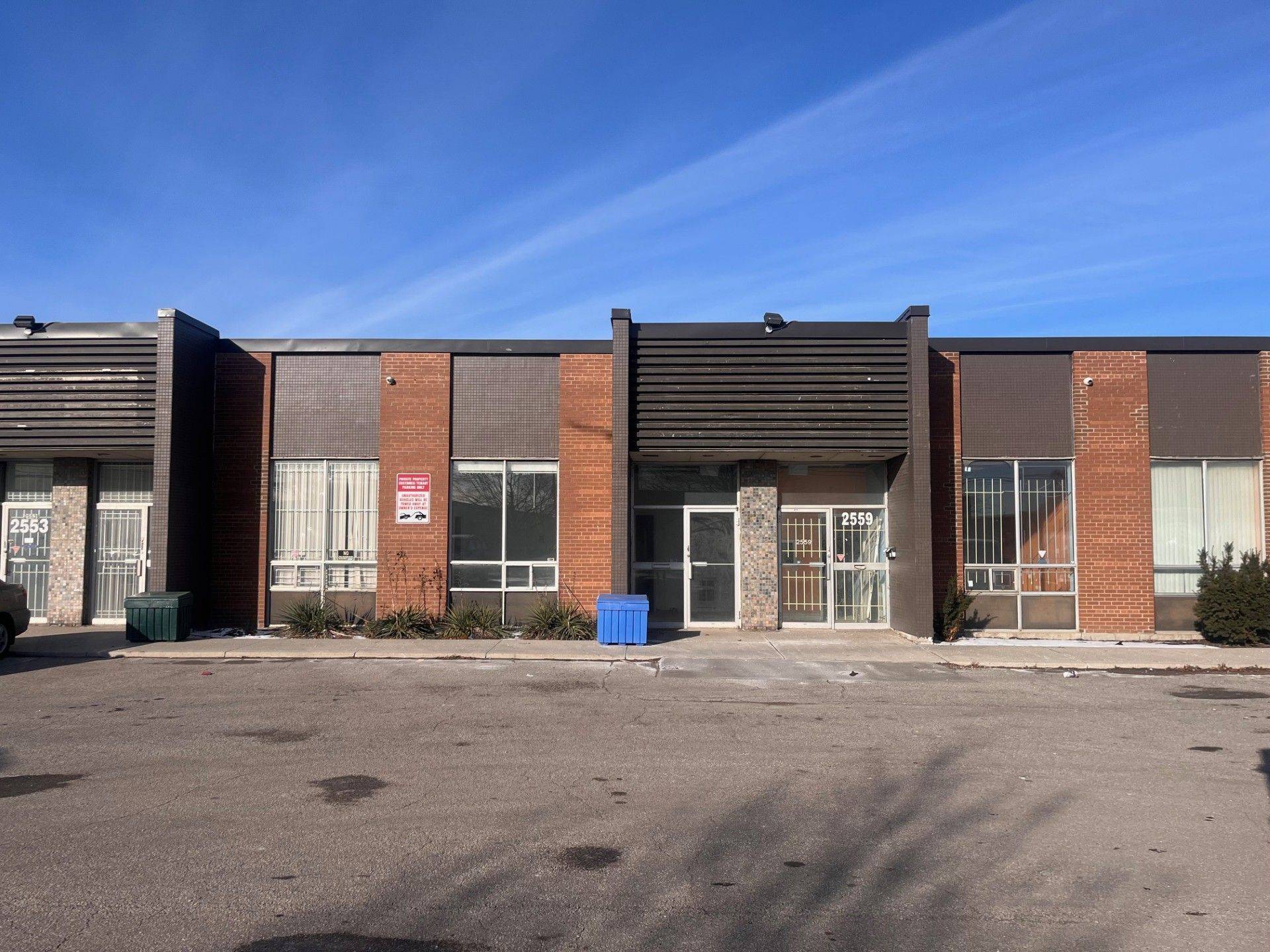 Mississauga, ON L4T 1G1,2553 Drew RD