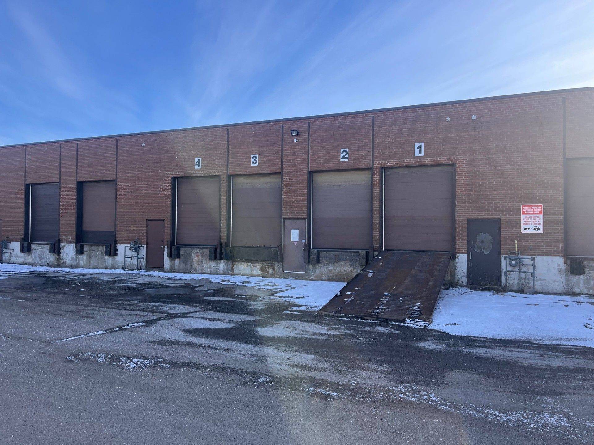 Mississauga, ON L4T 1G1,2553 Drew RD