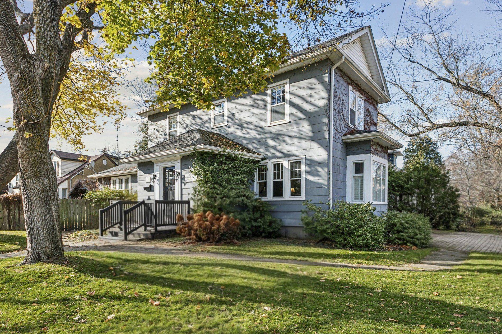 Oakville, ON L6J 2G8,289 Spruce ST