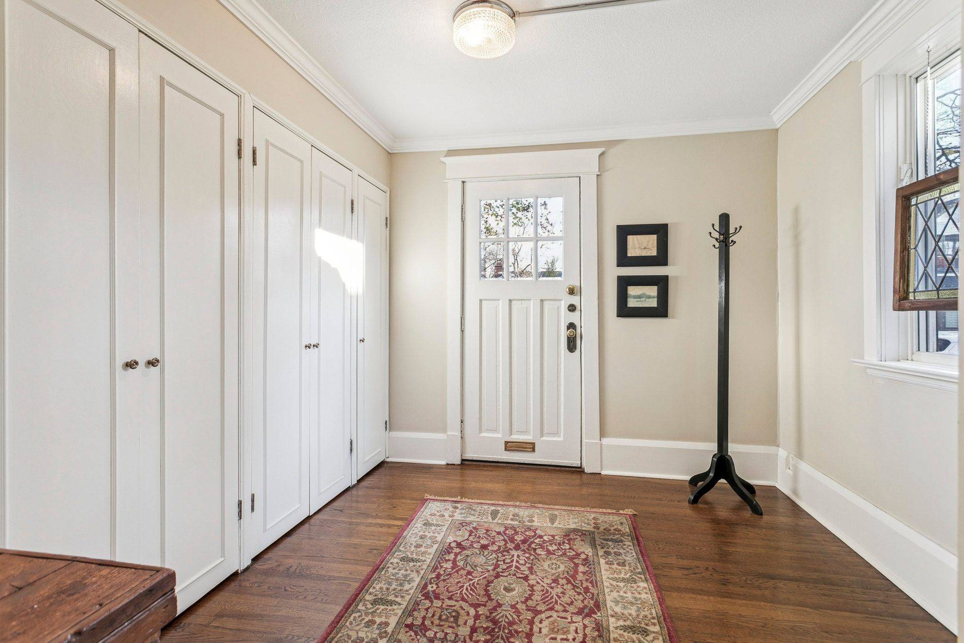 Oakville, ON L6J 2G8,289 Spruce ST