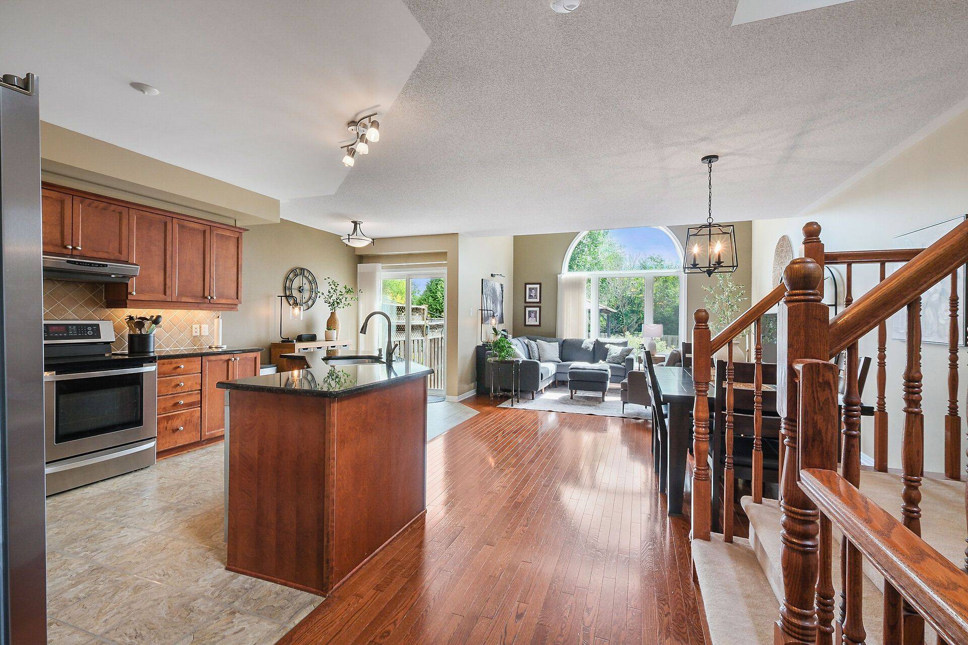 Orleans - Cumberland And Area, ON K4A 0K6,175 Destiny Private