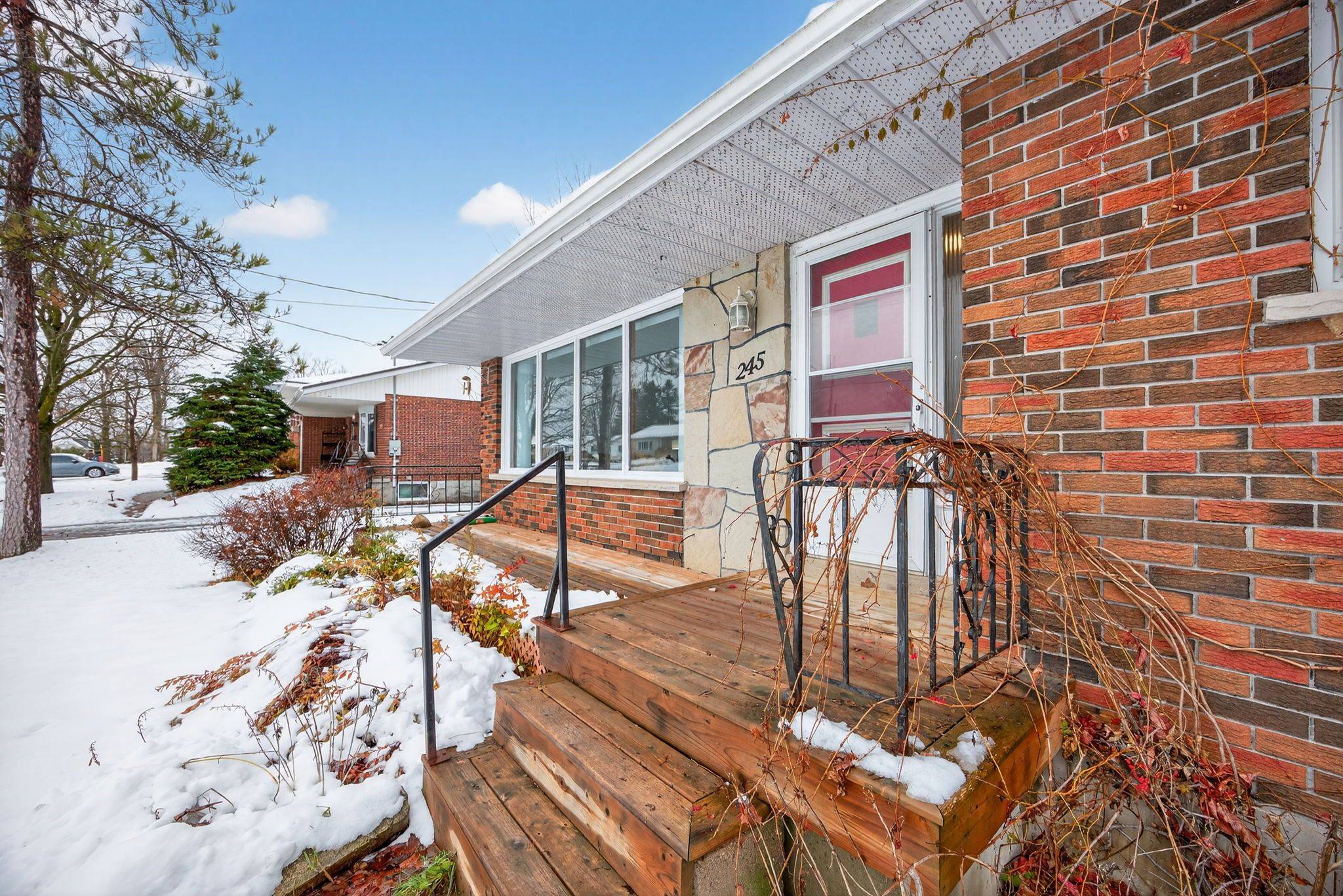 Southgate, ON N0C 1B0,245 Victoria ST W