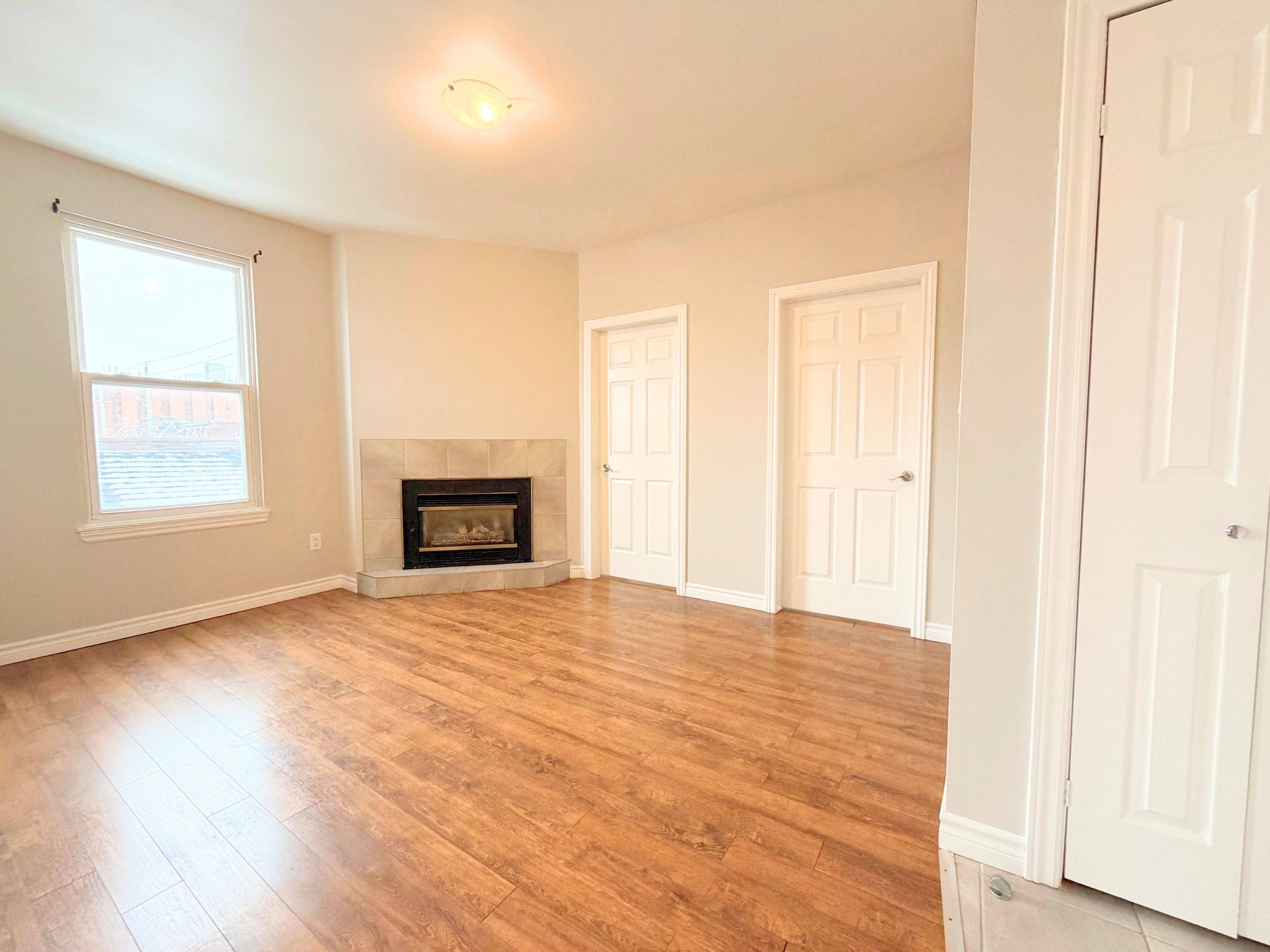 Hamilton, ON L8L 2X7,340 1/2 Barton ST E #3