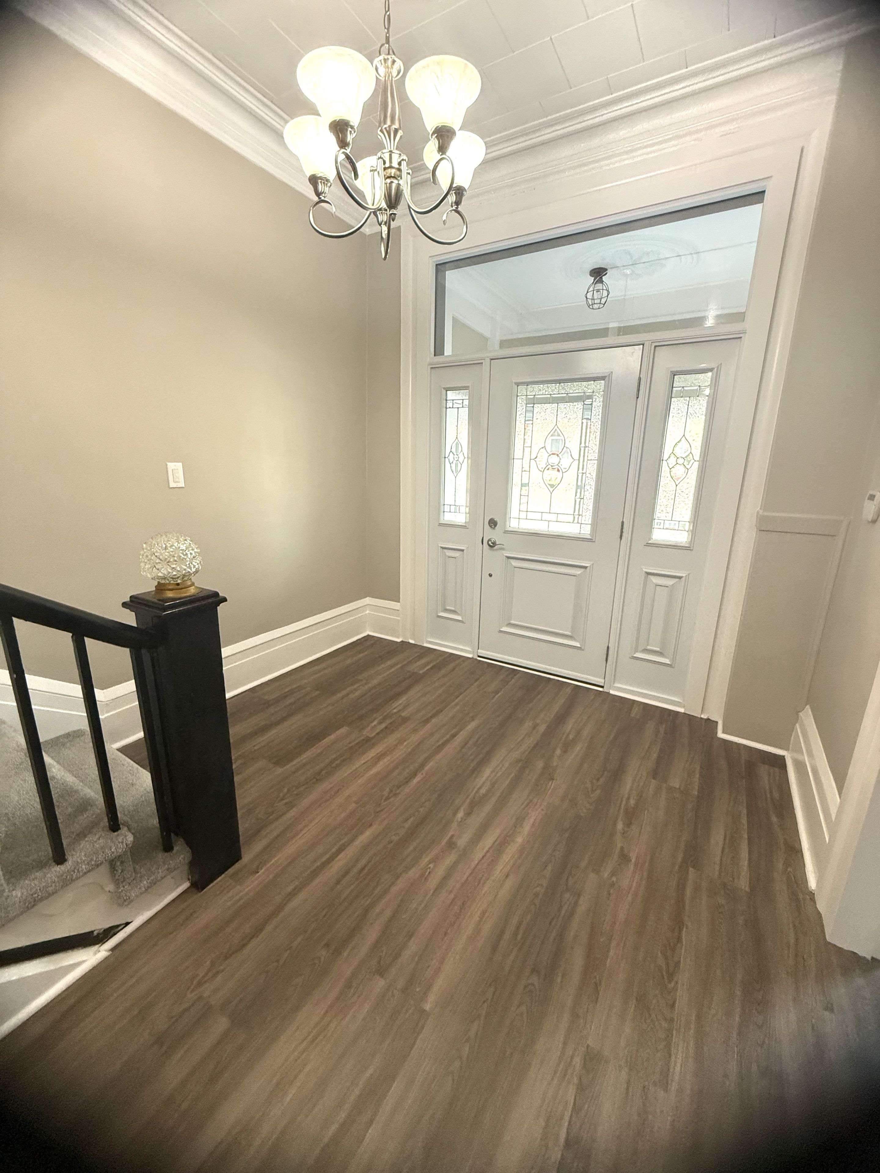 Brockville, ON K6V 4X8,26 Apple ST