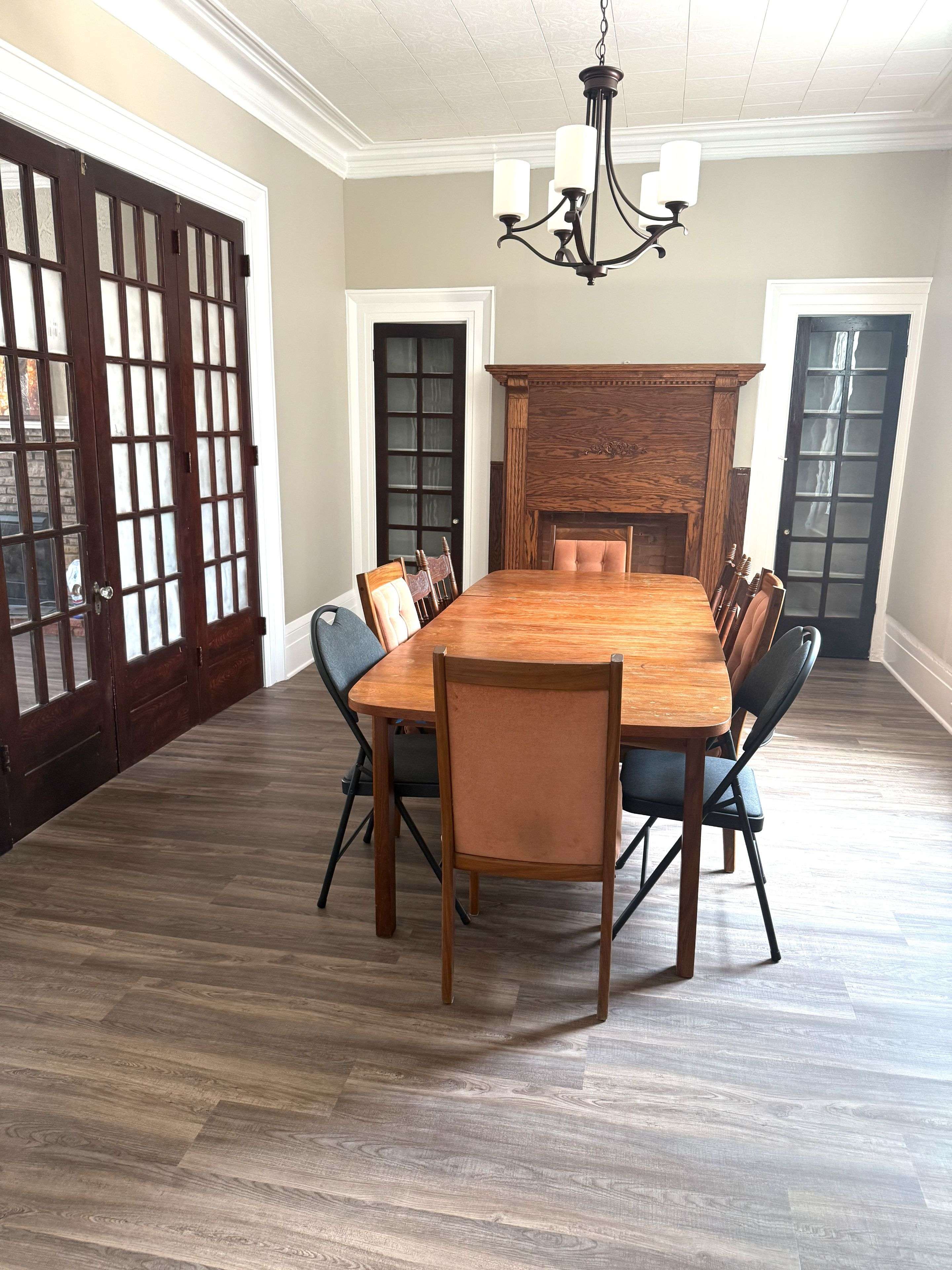 Brockville, ON K6V 4X8,26 Apple ST