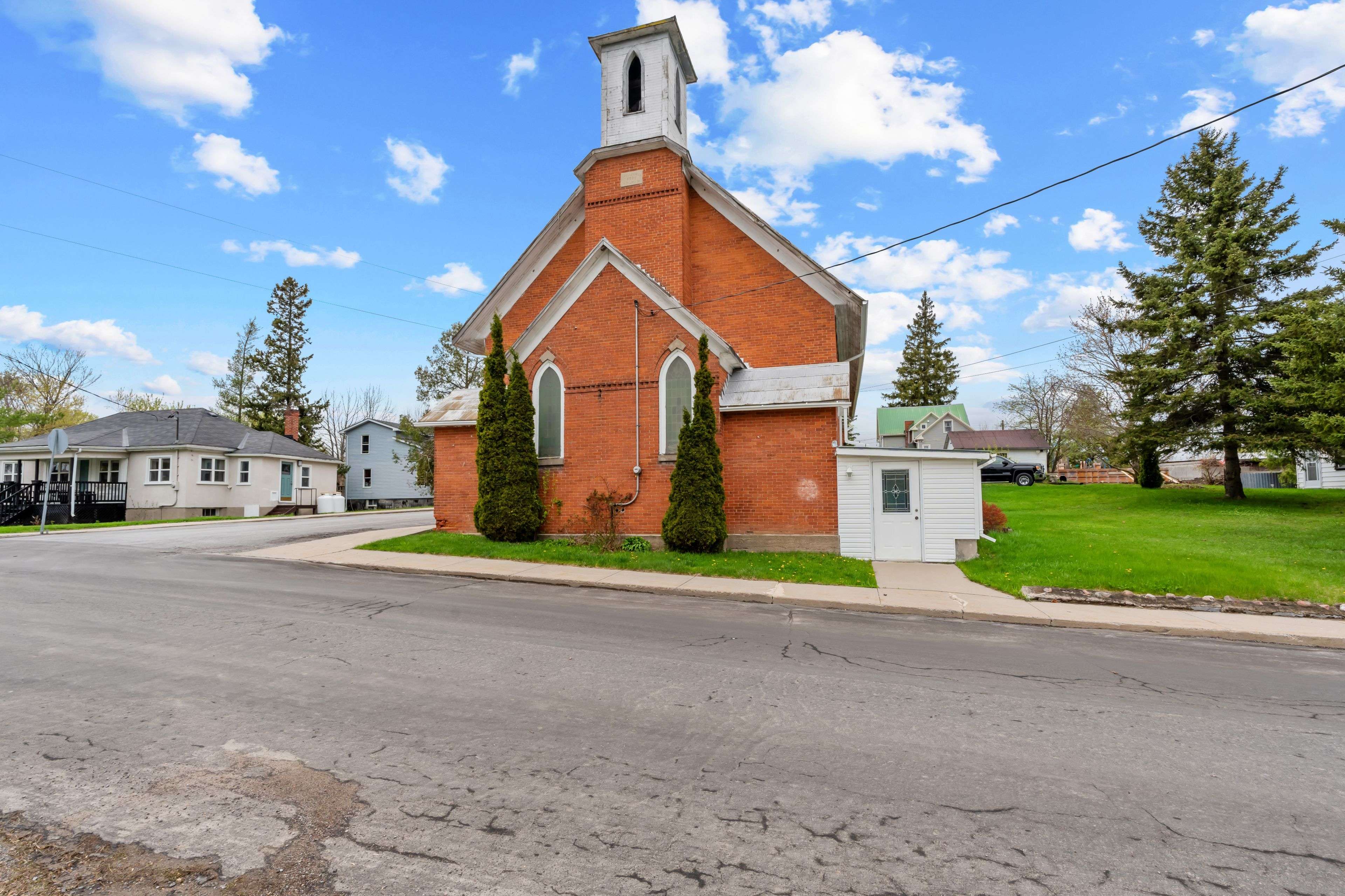 Stone Mills, ON K0K 3G0,4 Neely ST