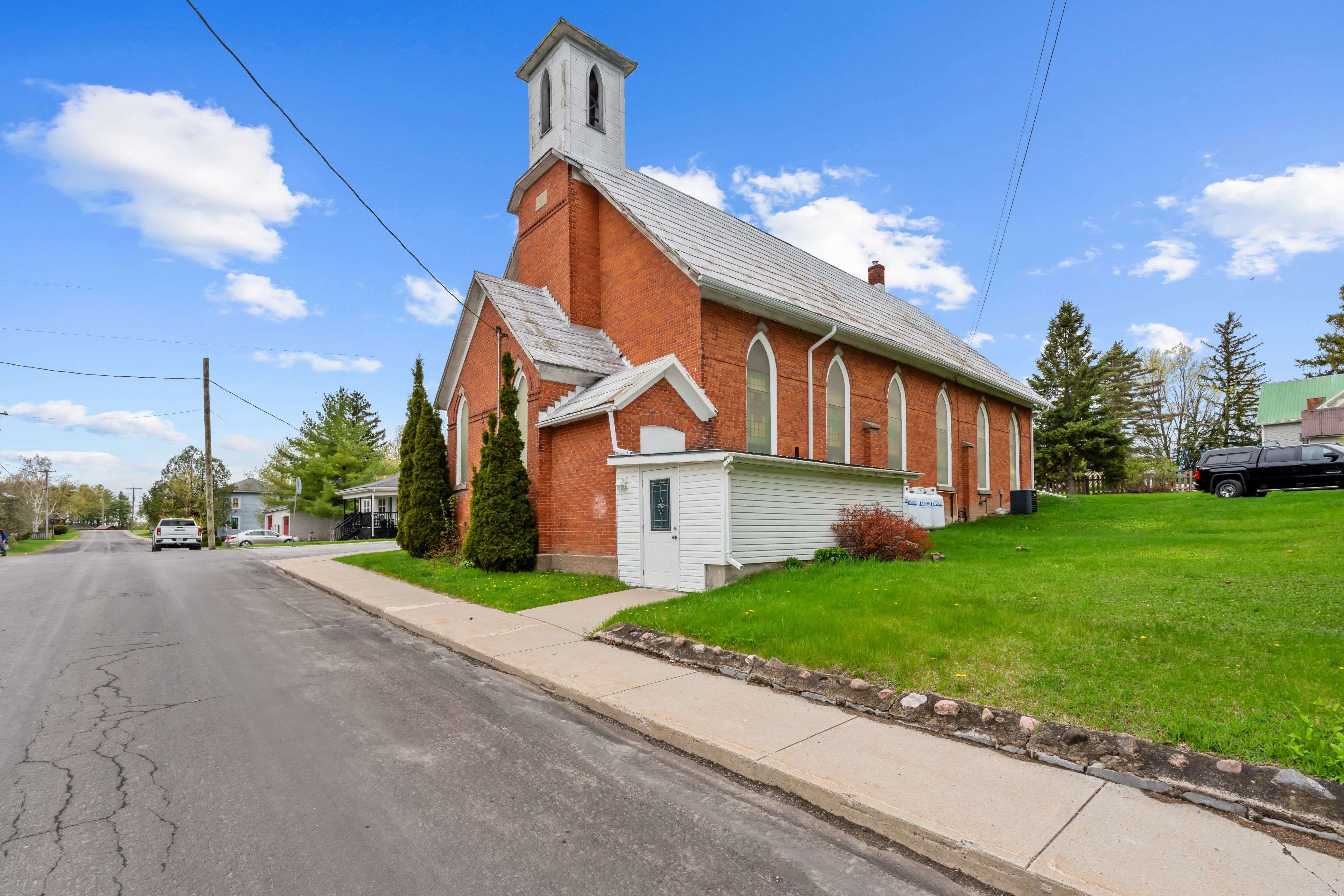 Stone Mills, ON K0K 3G0,4 Neely ST