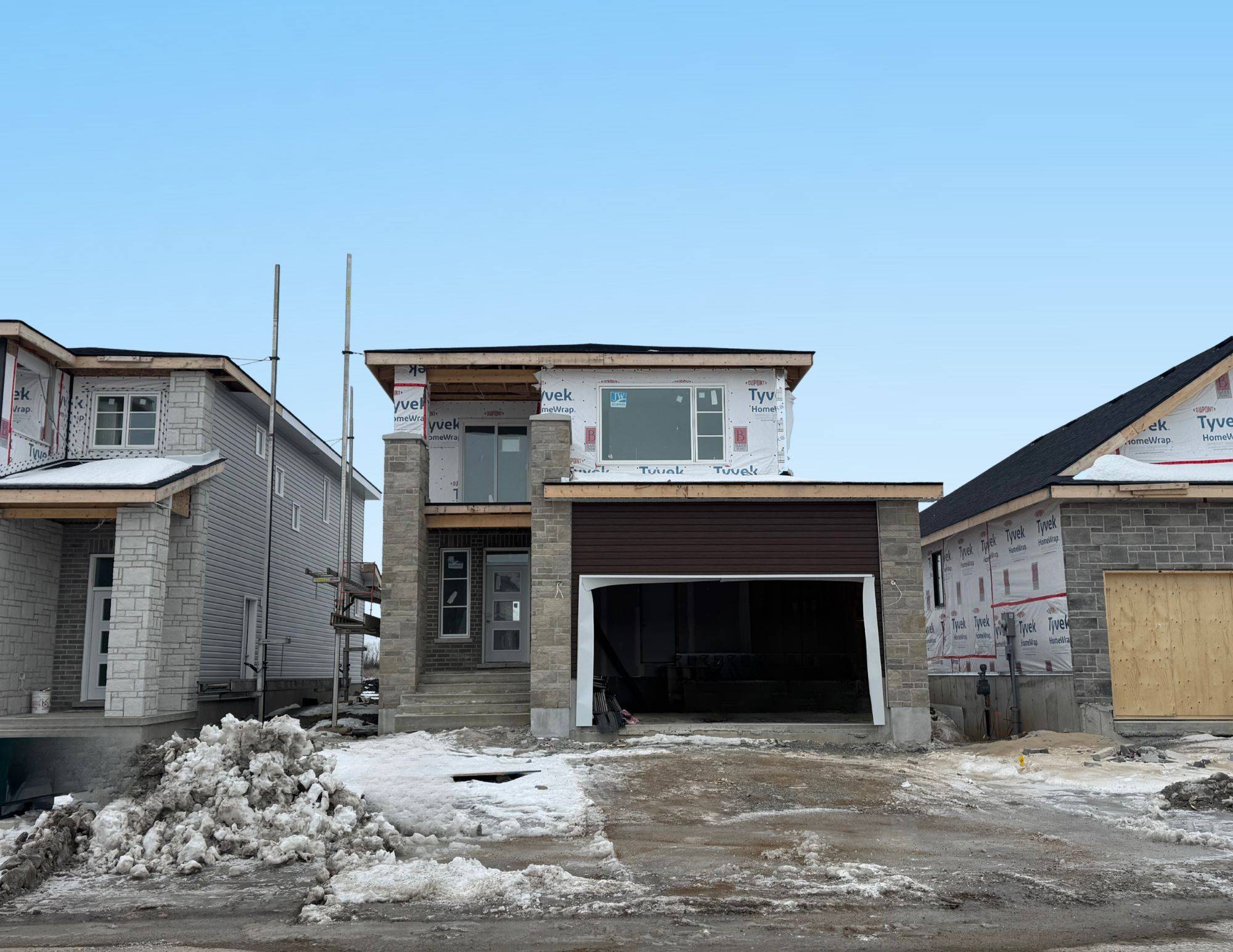 Loyalist, ON K7N 0E8,253 Pratt DR