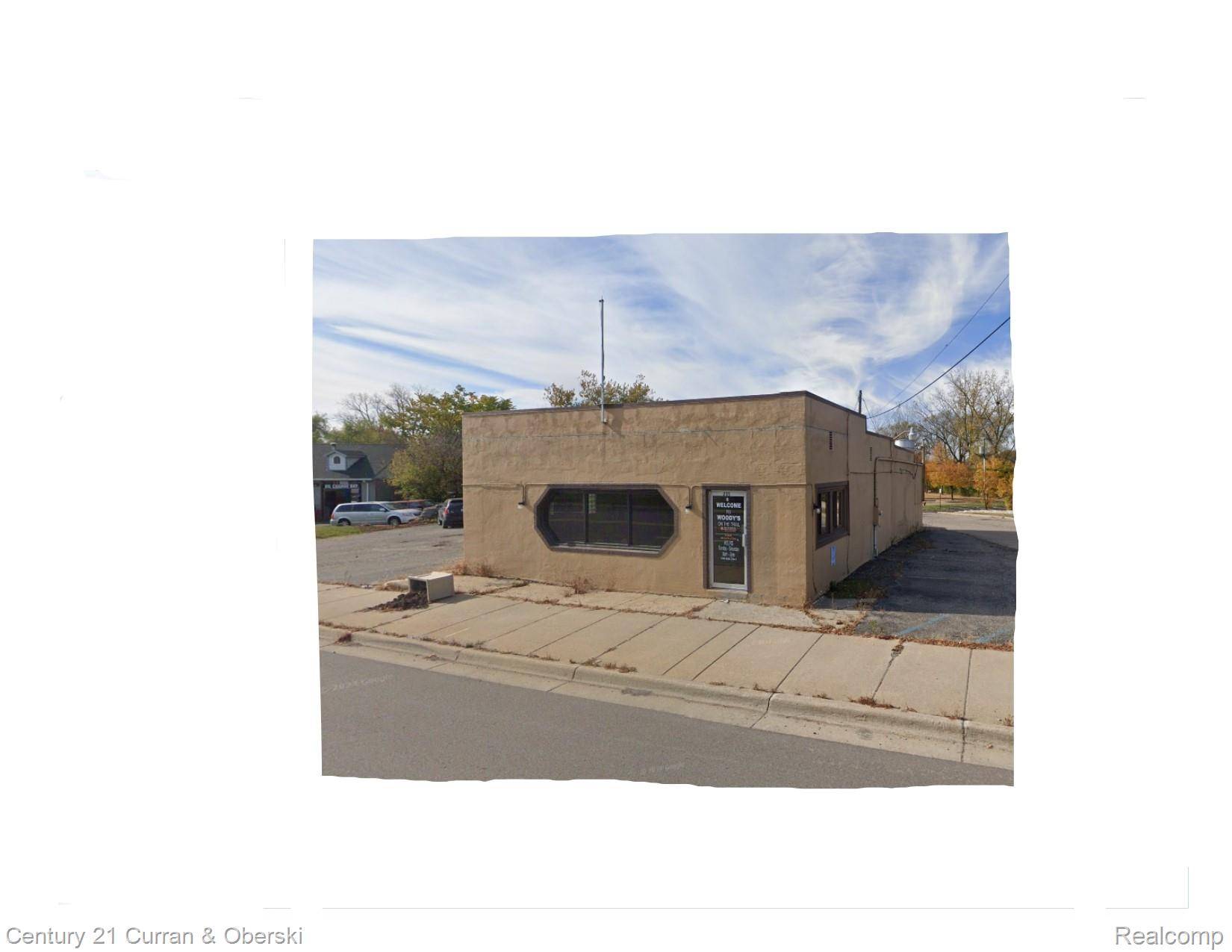 Walled Lake, MI 48390,235 N Pontiac TRL