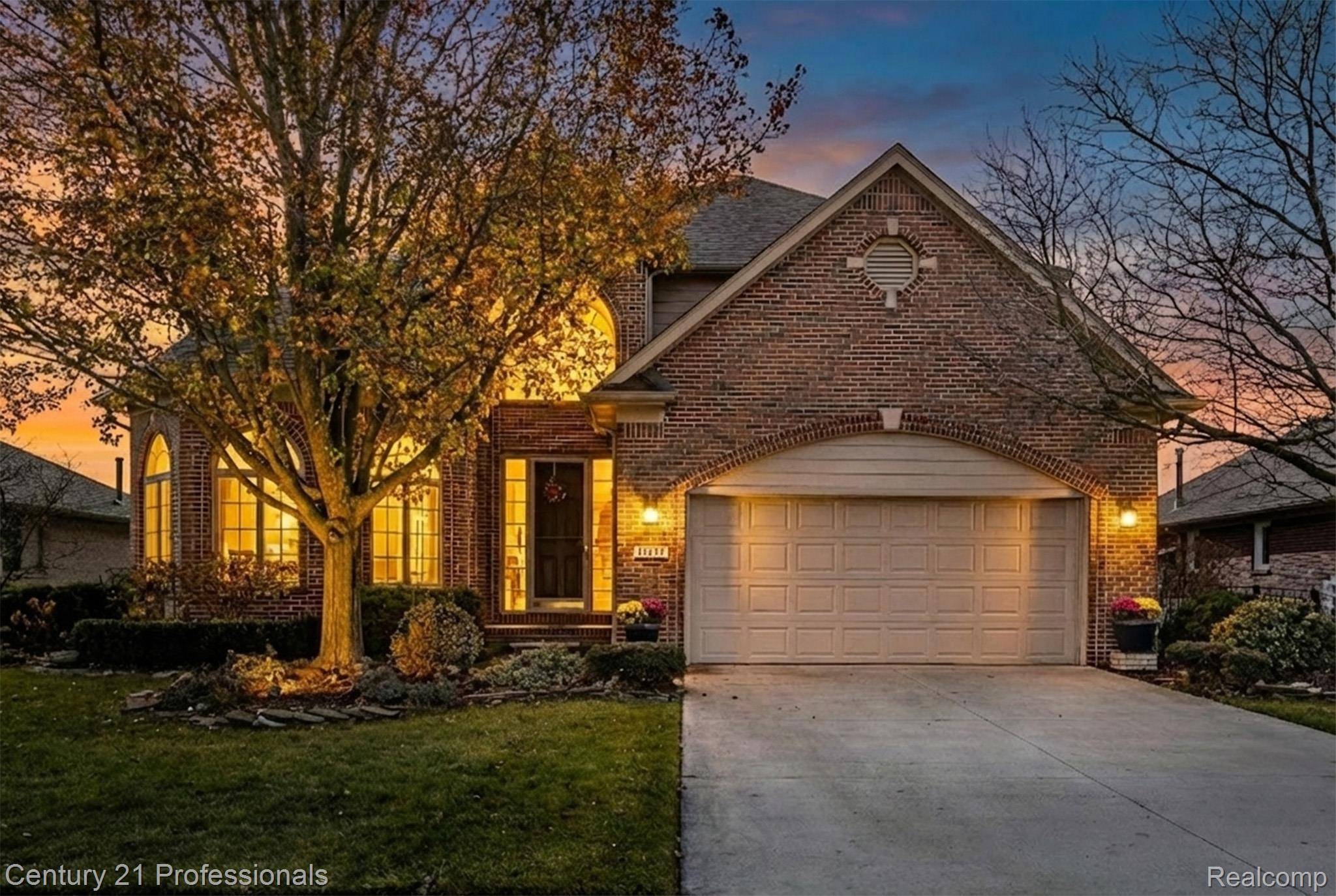 Macomb, MI 48044,16170 Musket DR