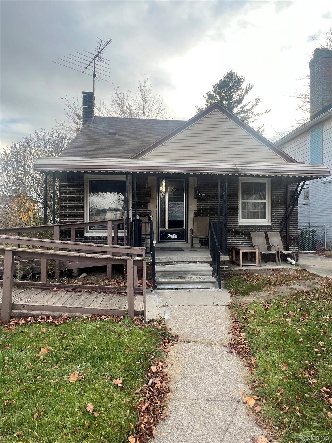 Allen Park, MI 48101,15571 White AVE