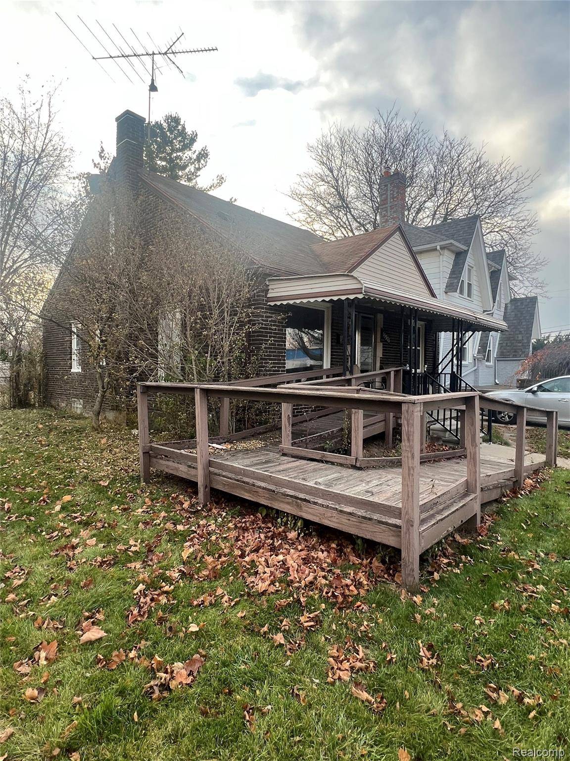 Allen Park, MI 48101,15571 White AVE