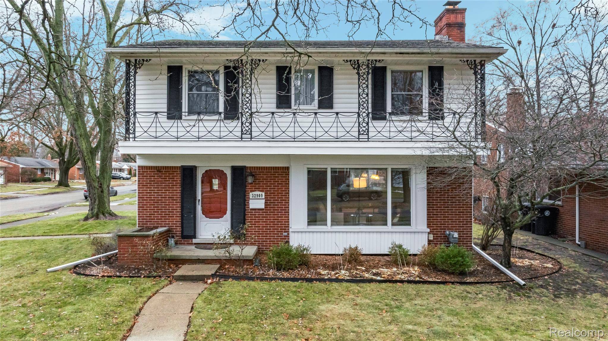 Livonia, MI 48154,32909 Lyndon ST