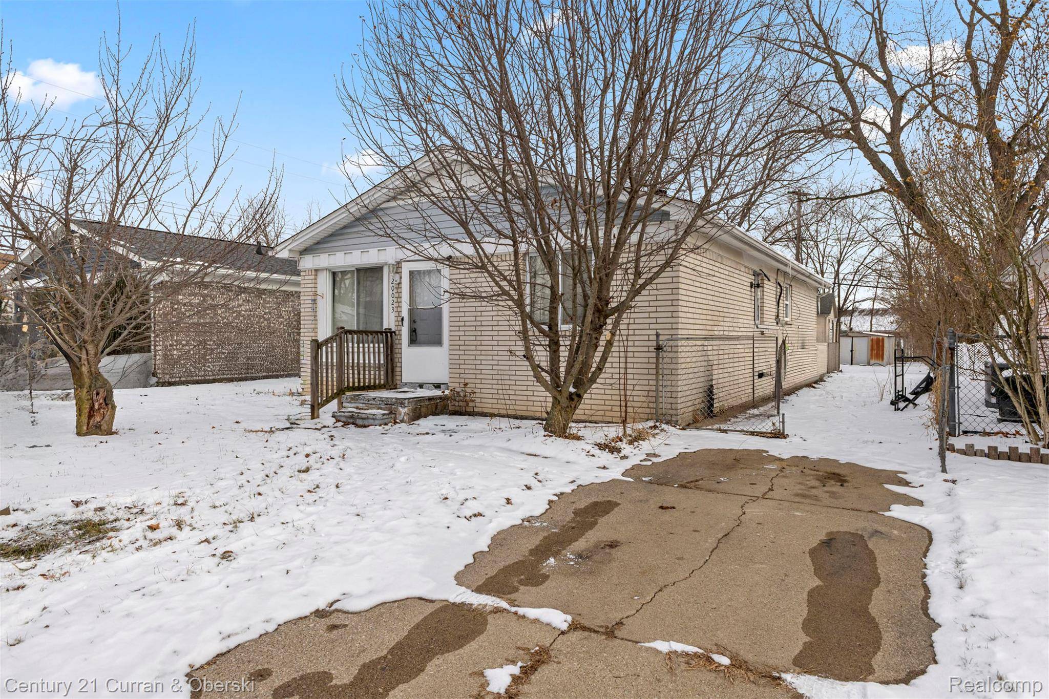 Romulus, MI 48174,20023 Syracuse AVE