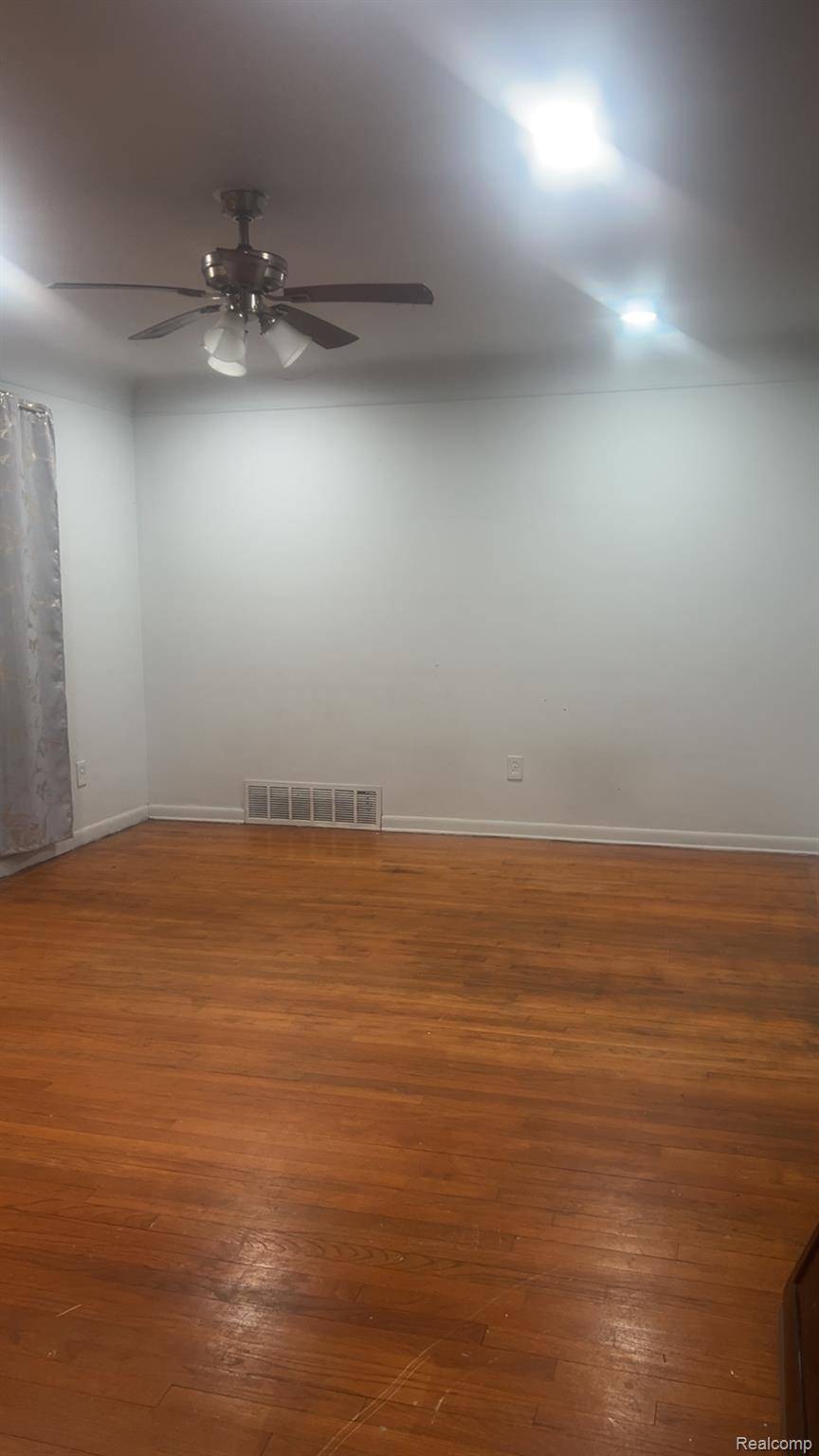 Detroit, MI 48228,6921 Abington AVE