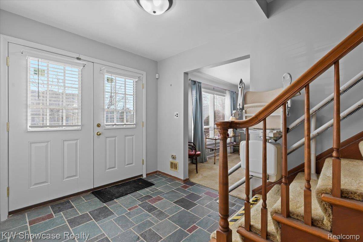 Southfield, MI 48075,17174 Shervilla PL