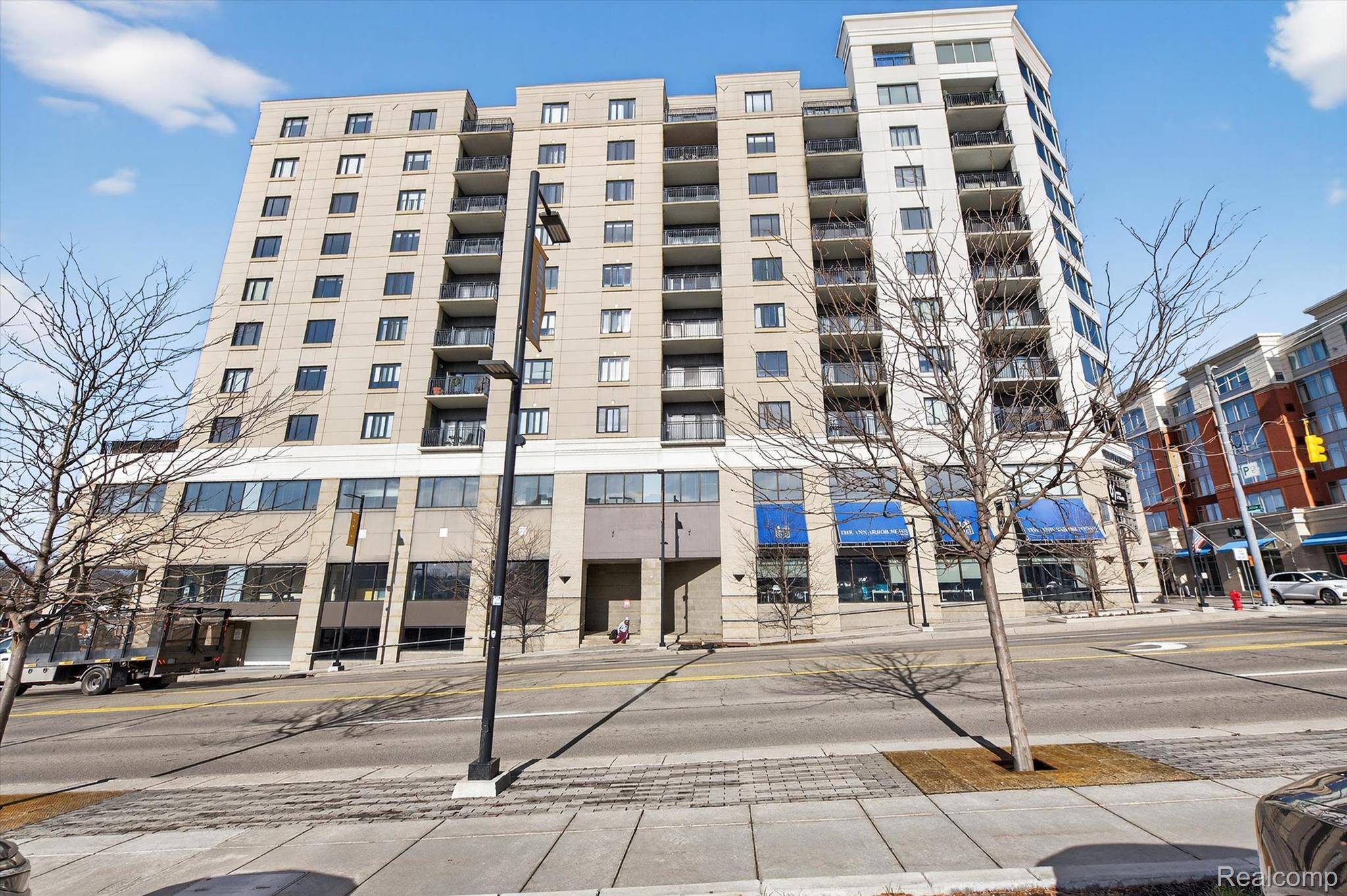 Ann Arbor, MI 48104,111 N Ashley ST #406