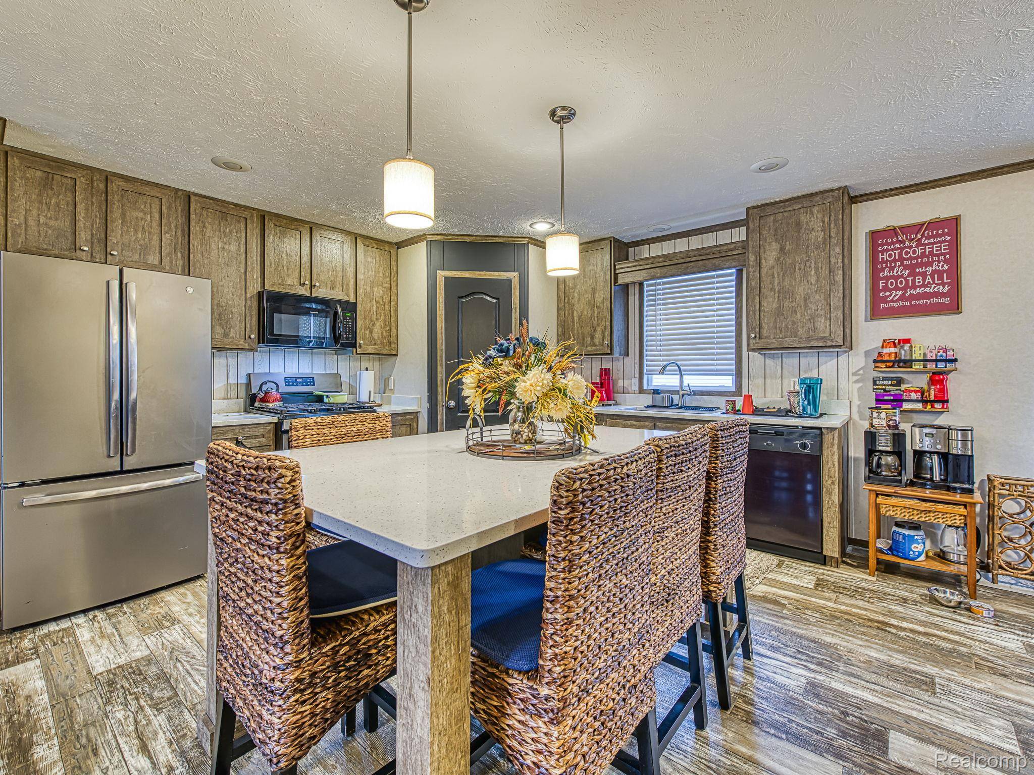 Flat Rock, MI 48134,24161 Senate DR