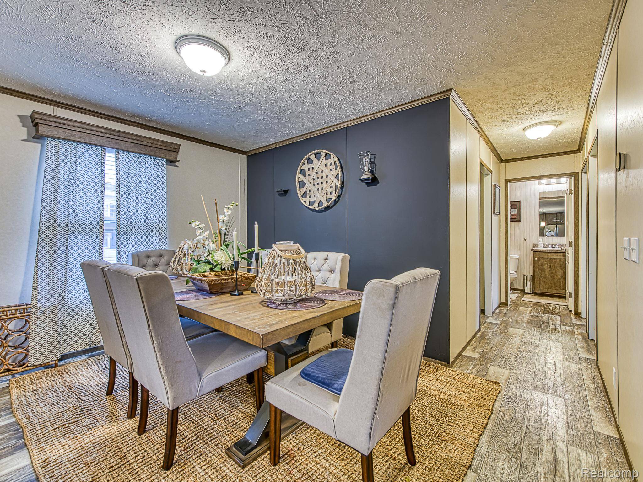 Flat Rock, MI 48134,24161 Senate DR