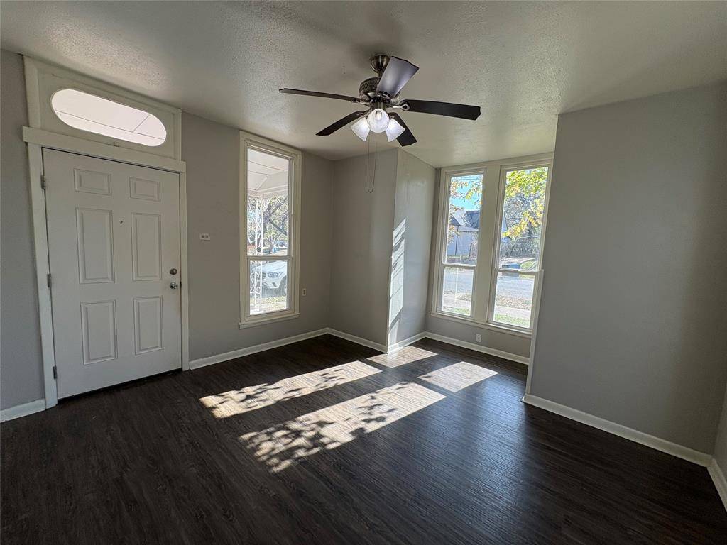 Denison, TX 75020,715 W Day Street