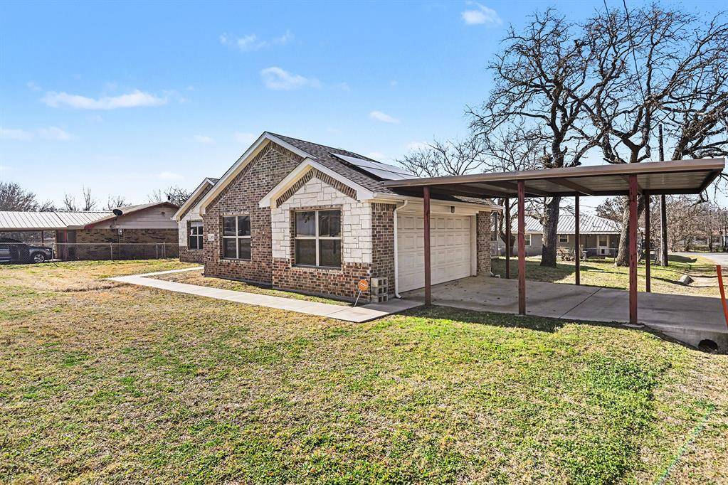 Springtown, TX 76082,621 N Avenue B