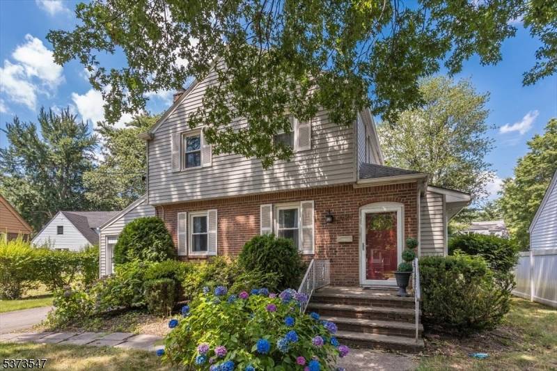 Teaneck Twp., NJ 07666,699 Kent Ave