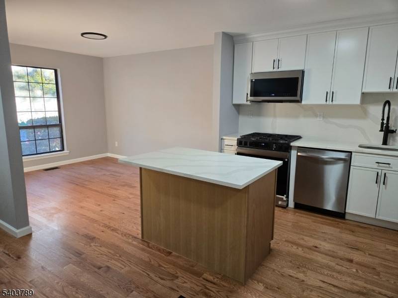 Hillsborough Twp., NJ 08844,38 Fox Hill Ln