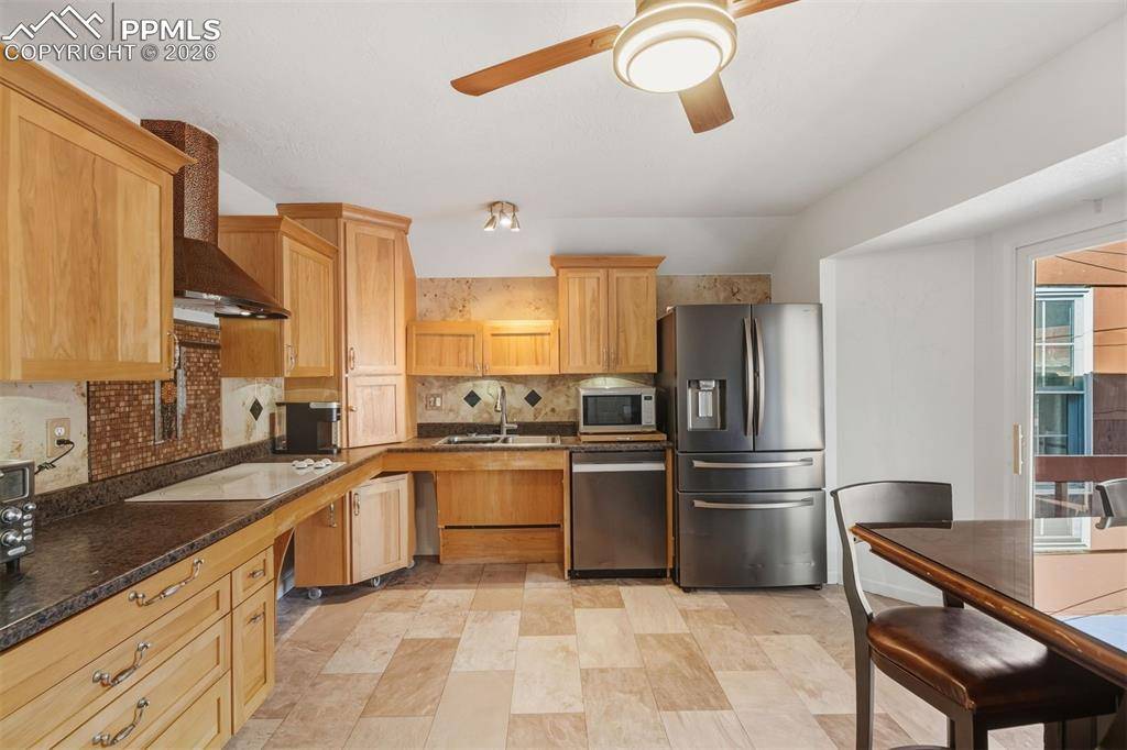 Colorado Springs, CO 80907,3703 Leeds CIR