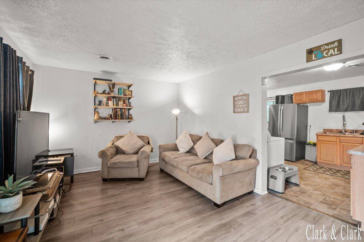 Lansing, MI 48911,6037 Hughes RD