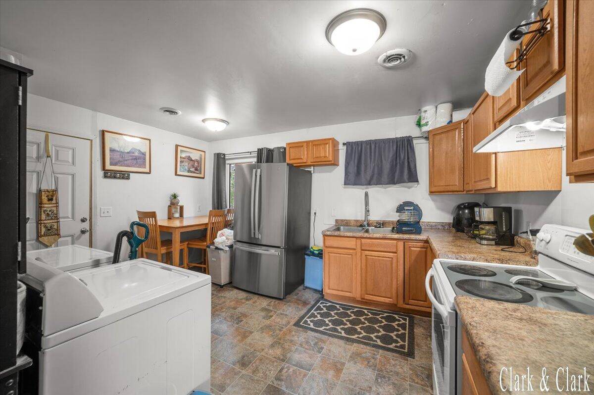 Lansing, MI 48911,6037 Hughes RD