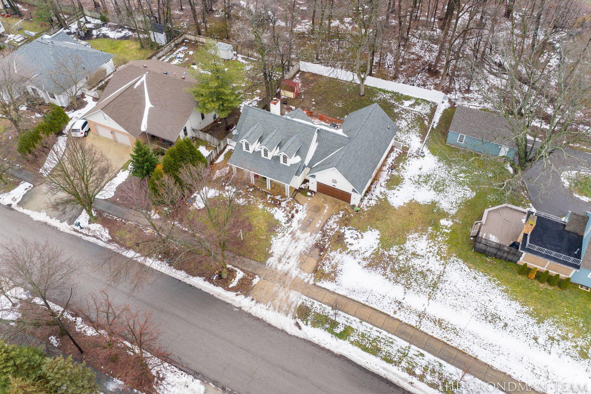 Holland, MI 49423,975 Songbird LN