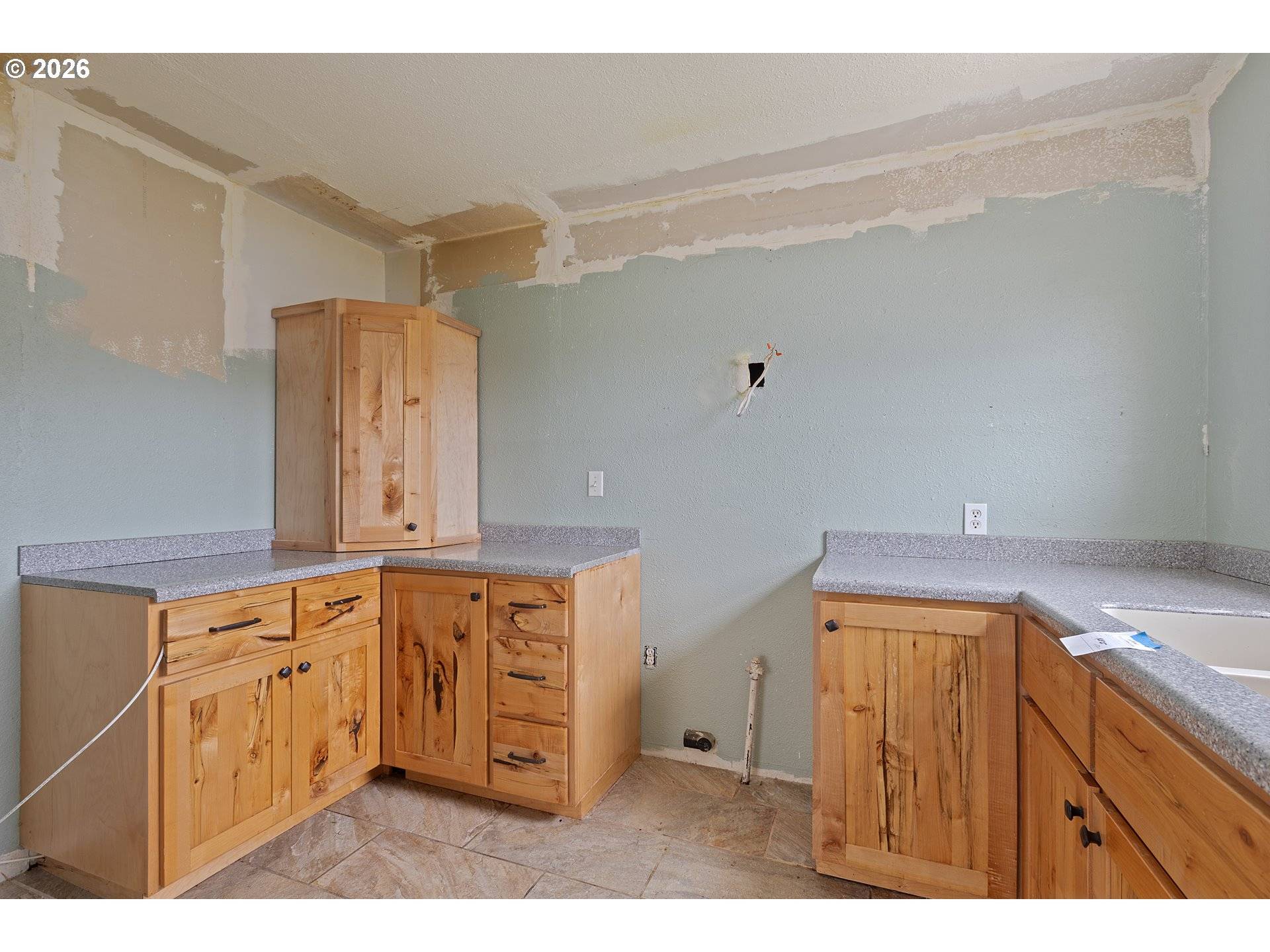 Roseburg, OR 97470,1710 SE MAIN ST