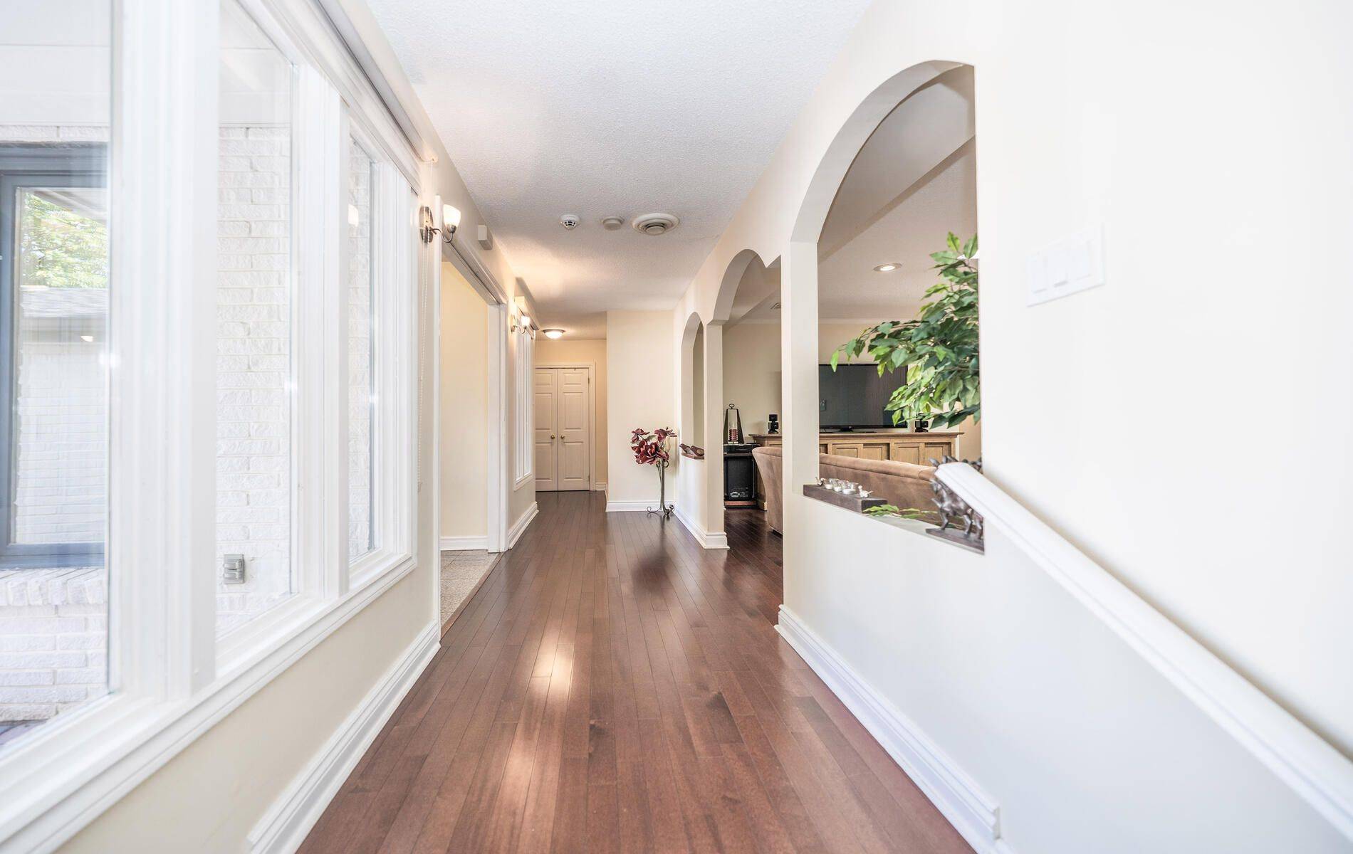 Toronto E05, ON M1W 1H8,2098 Pharmacy AVE