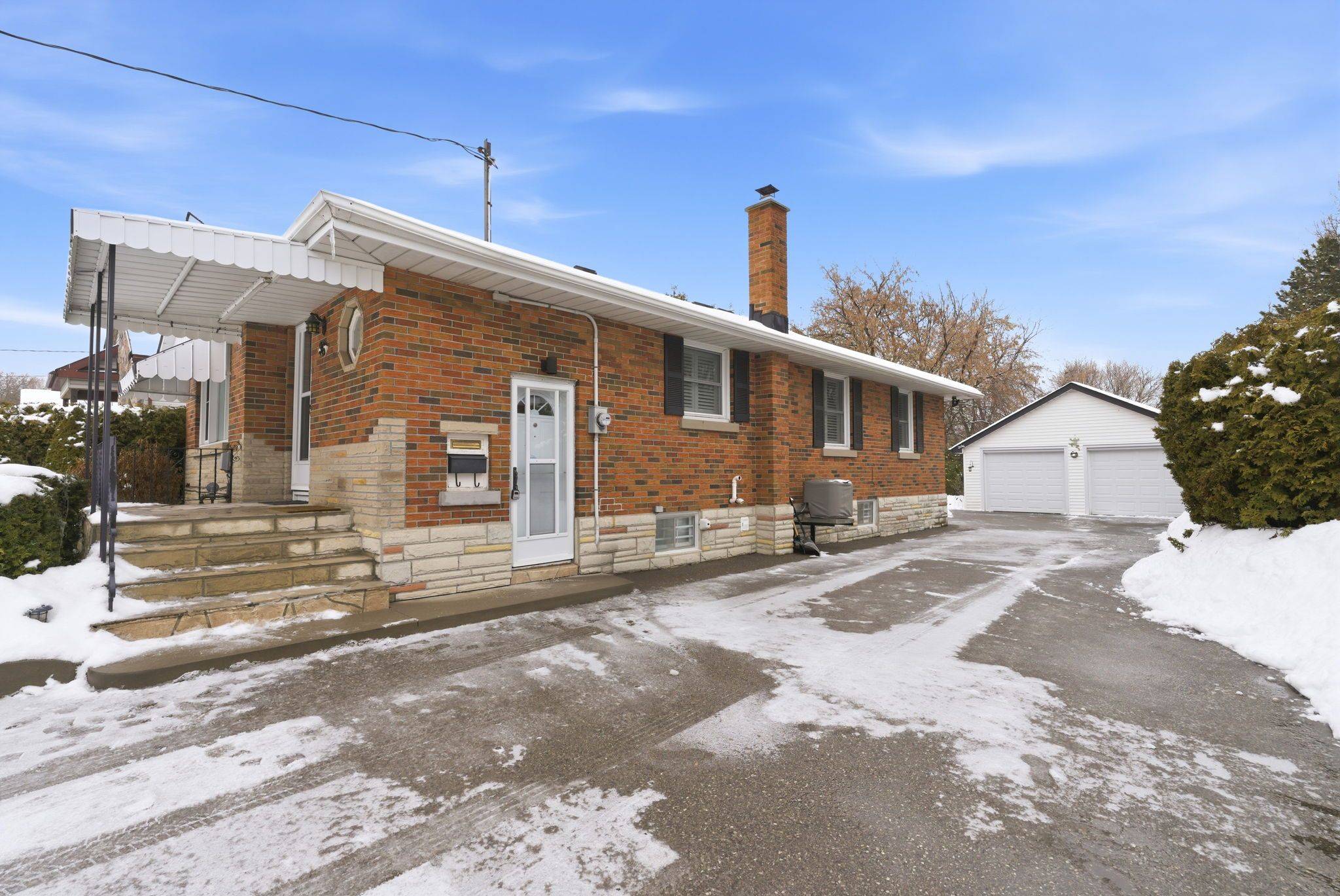 Oshawa, ON L1G 3M8,96 Beatrice ST W