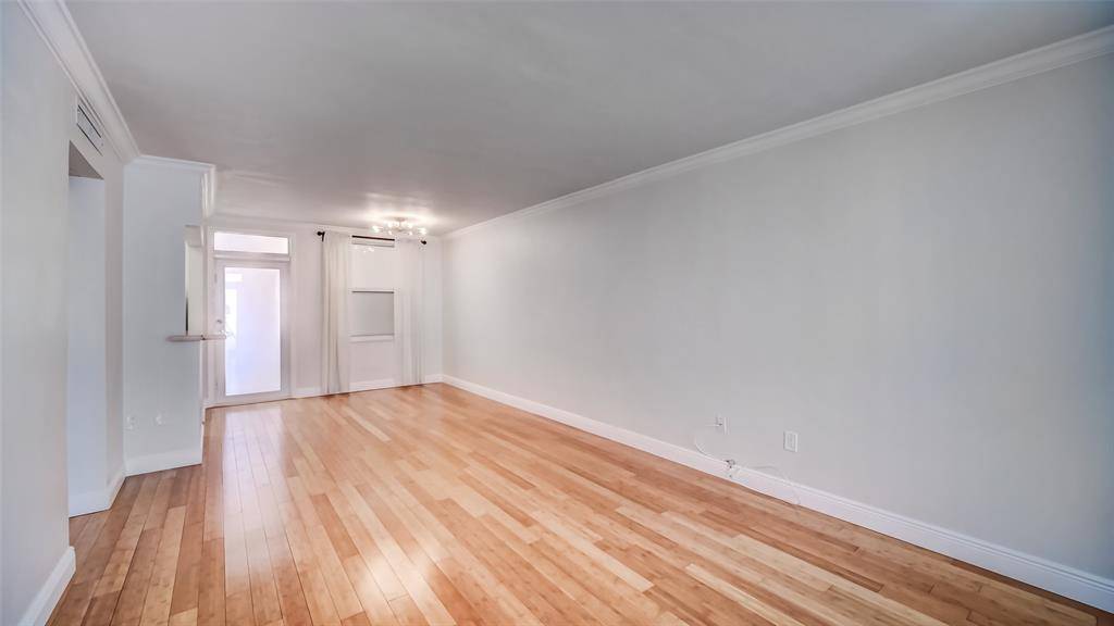 Miami Beach, FL 33139,1150 Euclid Ave #111