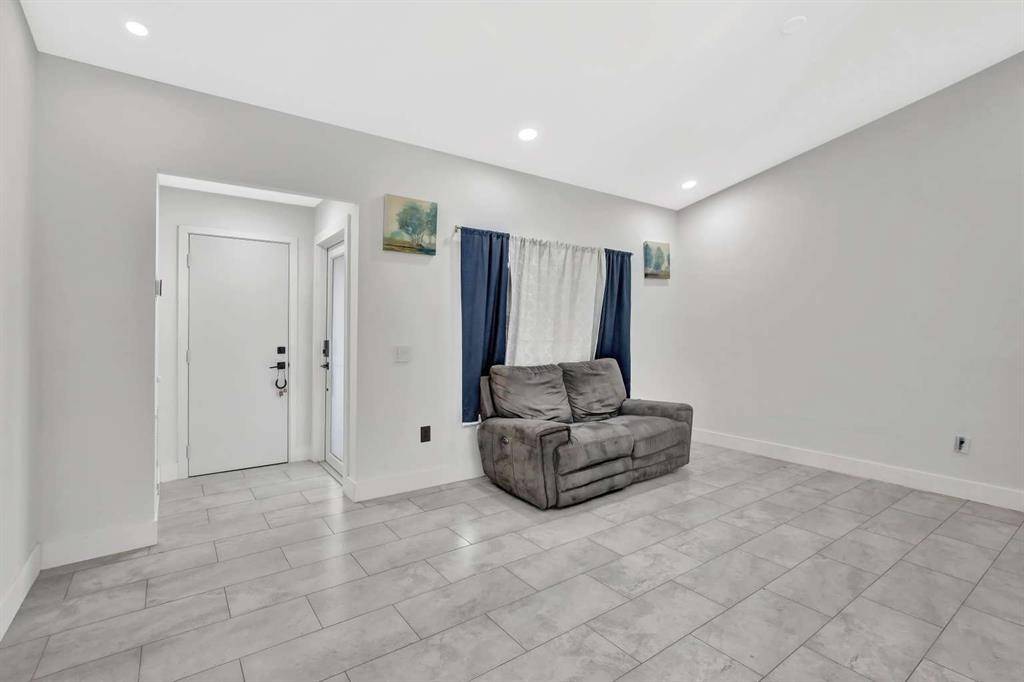 Sunrise, FL 33323,11831 NW 38th Pl