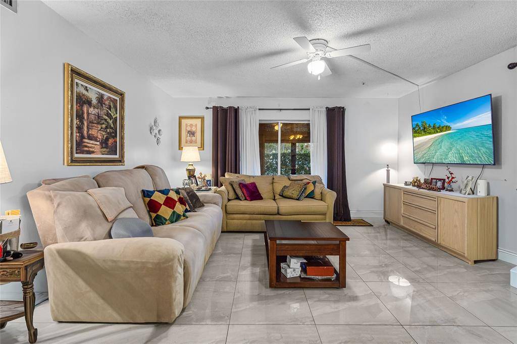 North Lauderdale, FL 33068,8220 SW 24th St #4115