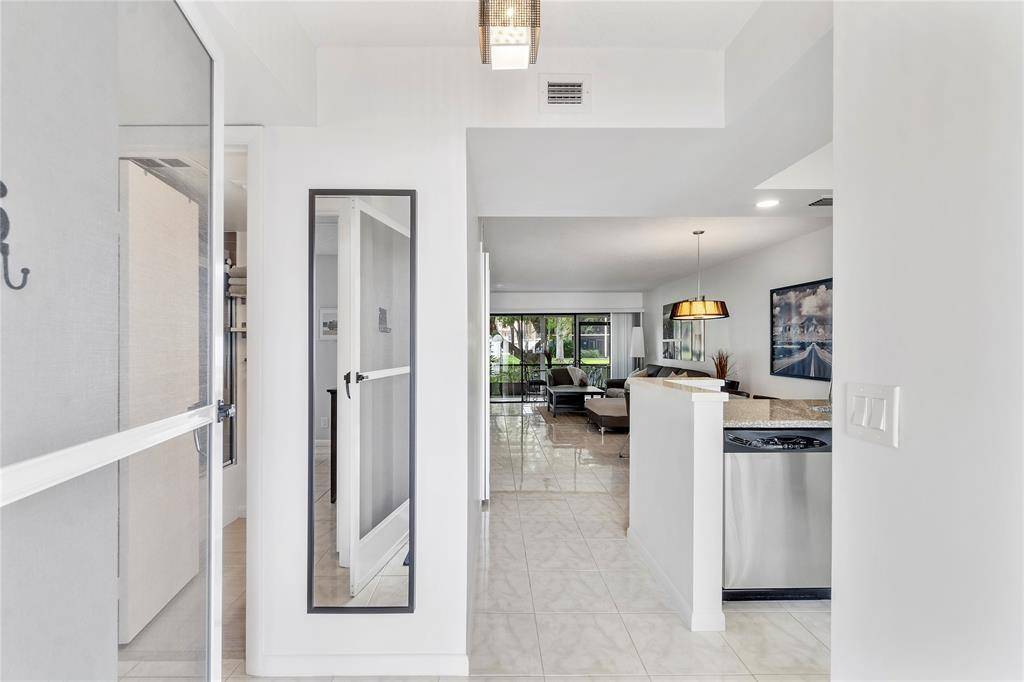 Deerfield Beach, FL 33442,2289 SW 15th St #129