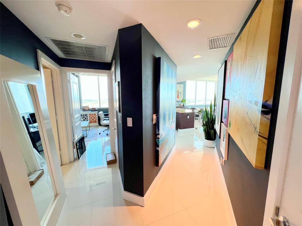 Fort Lauderdale, FL 33301,315 NE 3rd Ave #2107