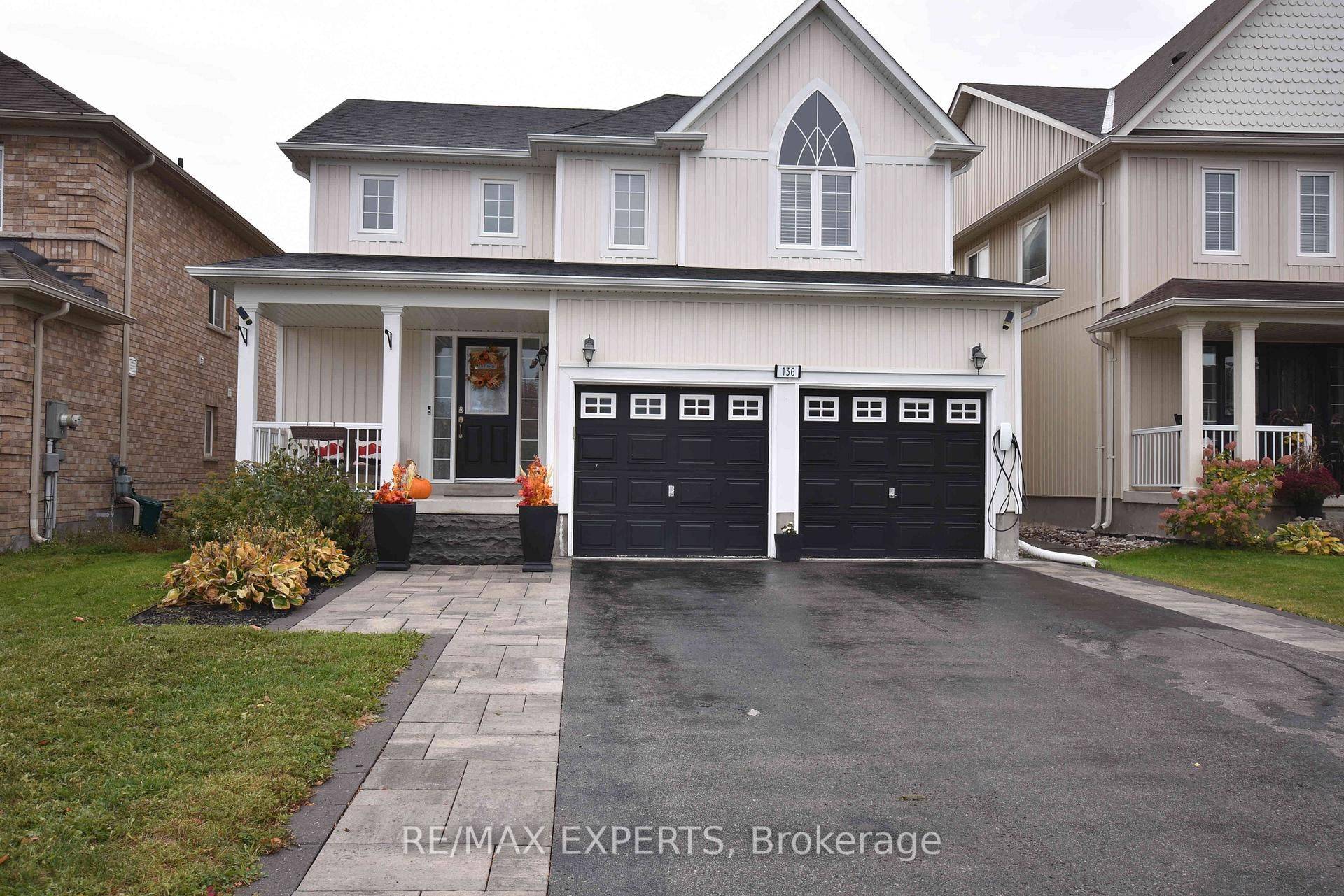 East Gwillimbury, ON L0G 1M0,136 Donald Stewart CRES