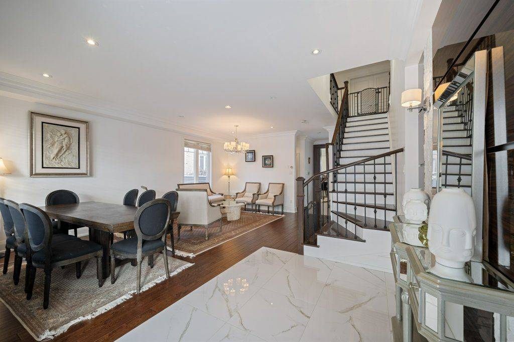 Richmond Hill, ON L4E 0J5,17 Lourakis ST